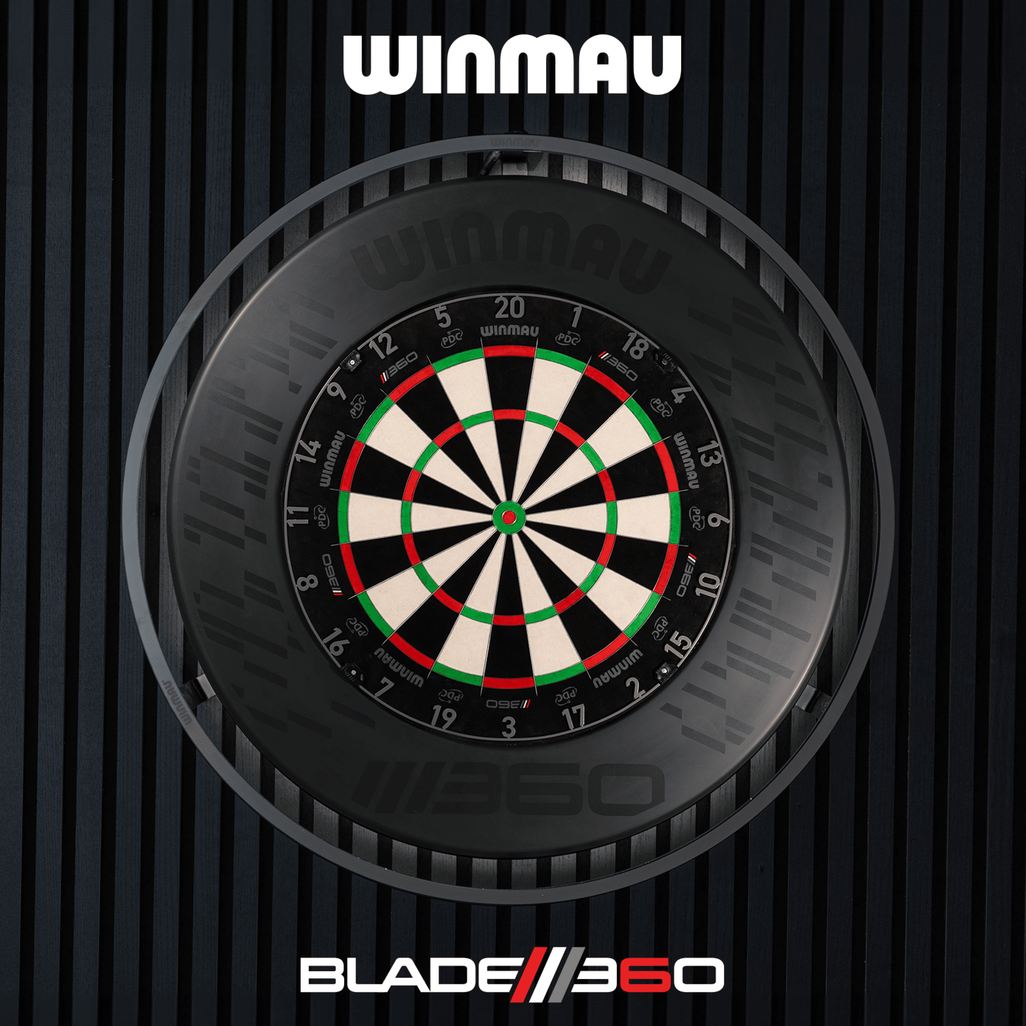Winmau Blade 360 Dartboard Surround - Black Das Bild zeigt das Winmau Blade 360 Dartboard Surround in Schwarz. Dieses Produkt dient als Schutz für die Wand rund um das Dartboard.