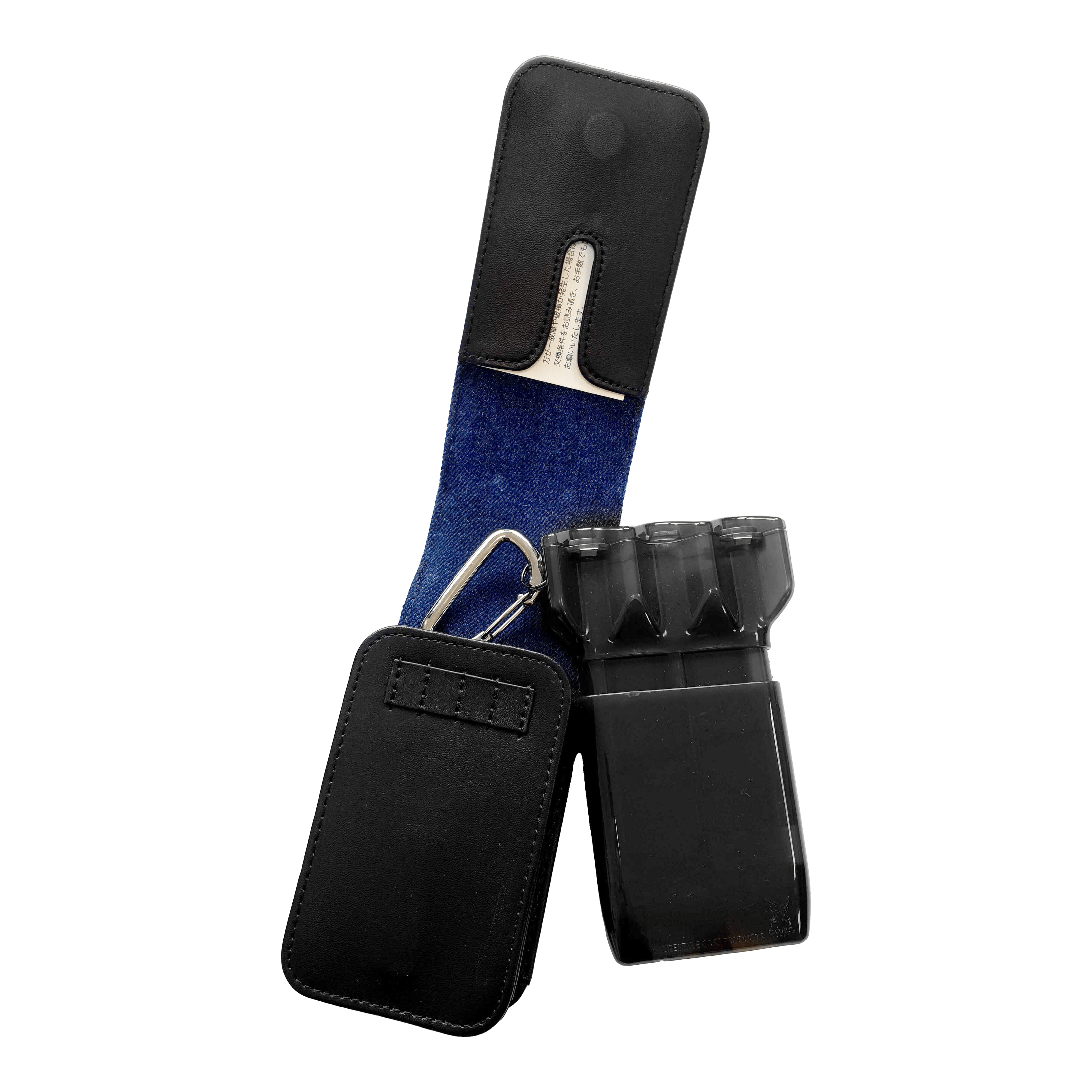 Auf dem Bild ist ein schwarzes Dart-Etui mit blauem Innenfutter zu sehen. Das Etui ist geöffnet und zeigt einen darin befindlichen schwarzen Behälter für Darts.