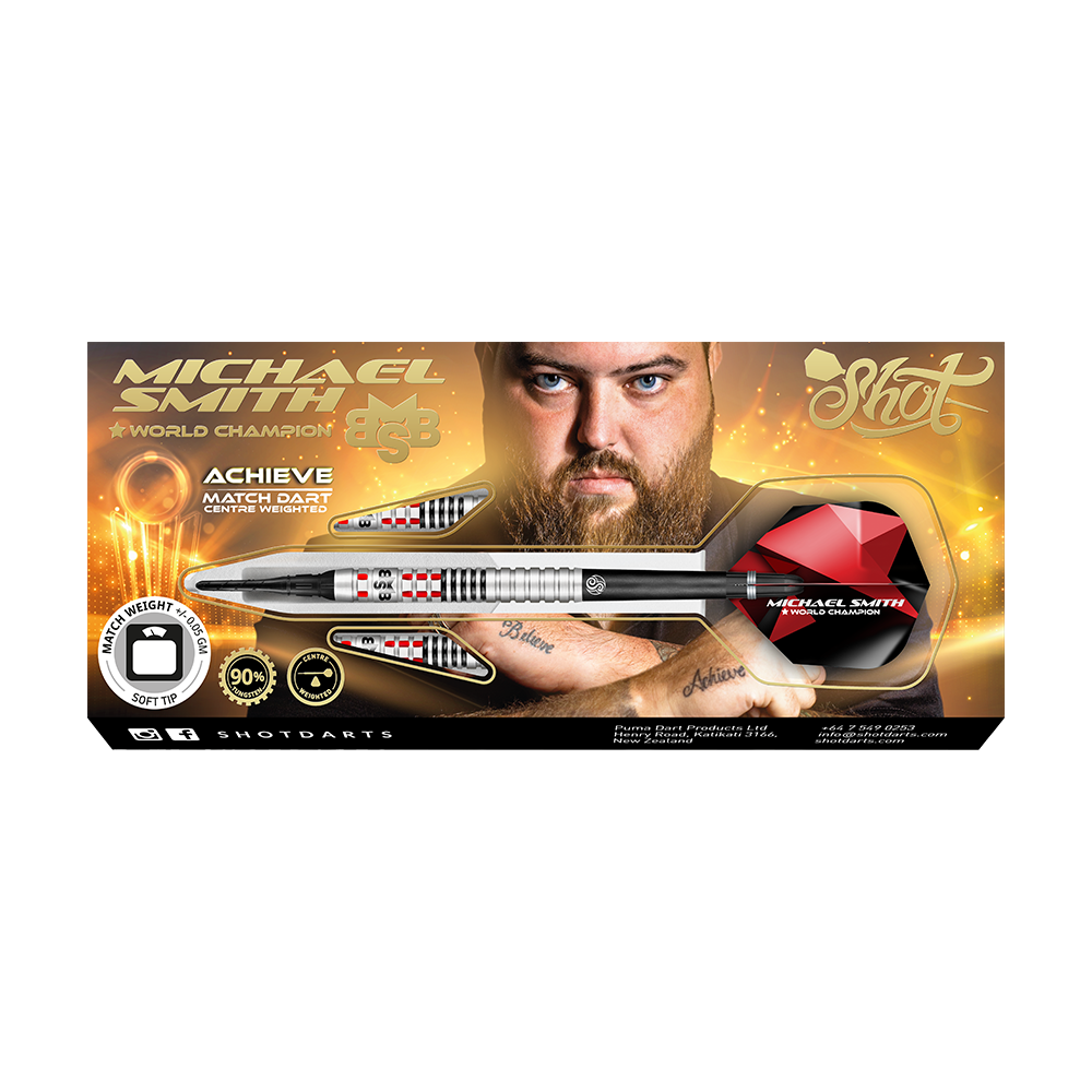 Shot Michael Smith Achieve Soft Darts Auf dem Bild ist eine Packung mit Softdarts der Marke Shot zu sehen, die vom Weltmeister Michael Smith beworben wird. Die Verpackung zeigt ein Bild von Michael Smith und hebt die Eigenschaften des Produkts hervor.