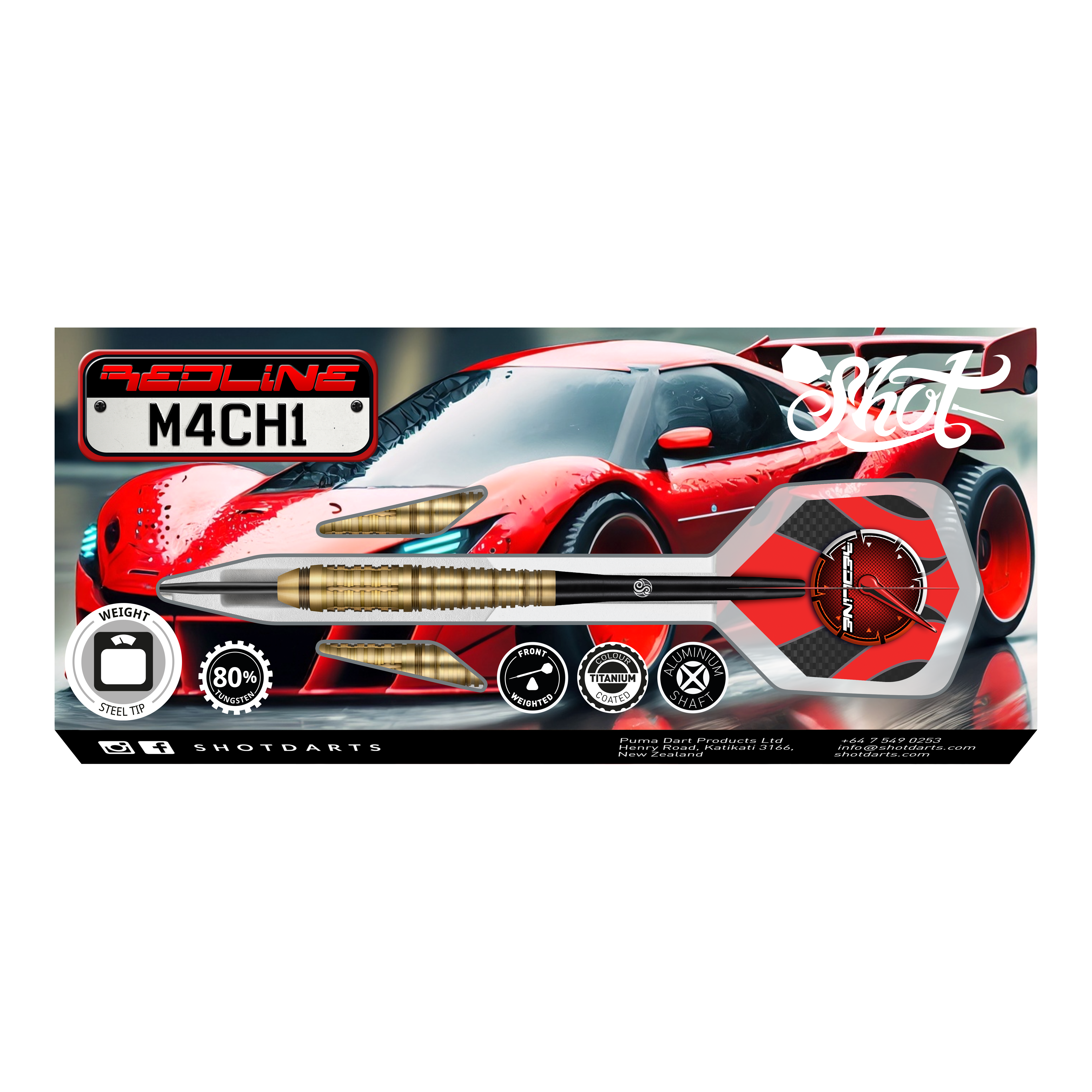 Shot Redline Mach 1 steel darts Das Bild zeigt die Verpackung der "Shot Redline Mach 1 Steeldarts" vor einem roten Sportwagen. Auf der Verpackung sind die Darts sowie verschiedene Produktsymbole und das Logo gut sichtbar abgebildet.