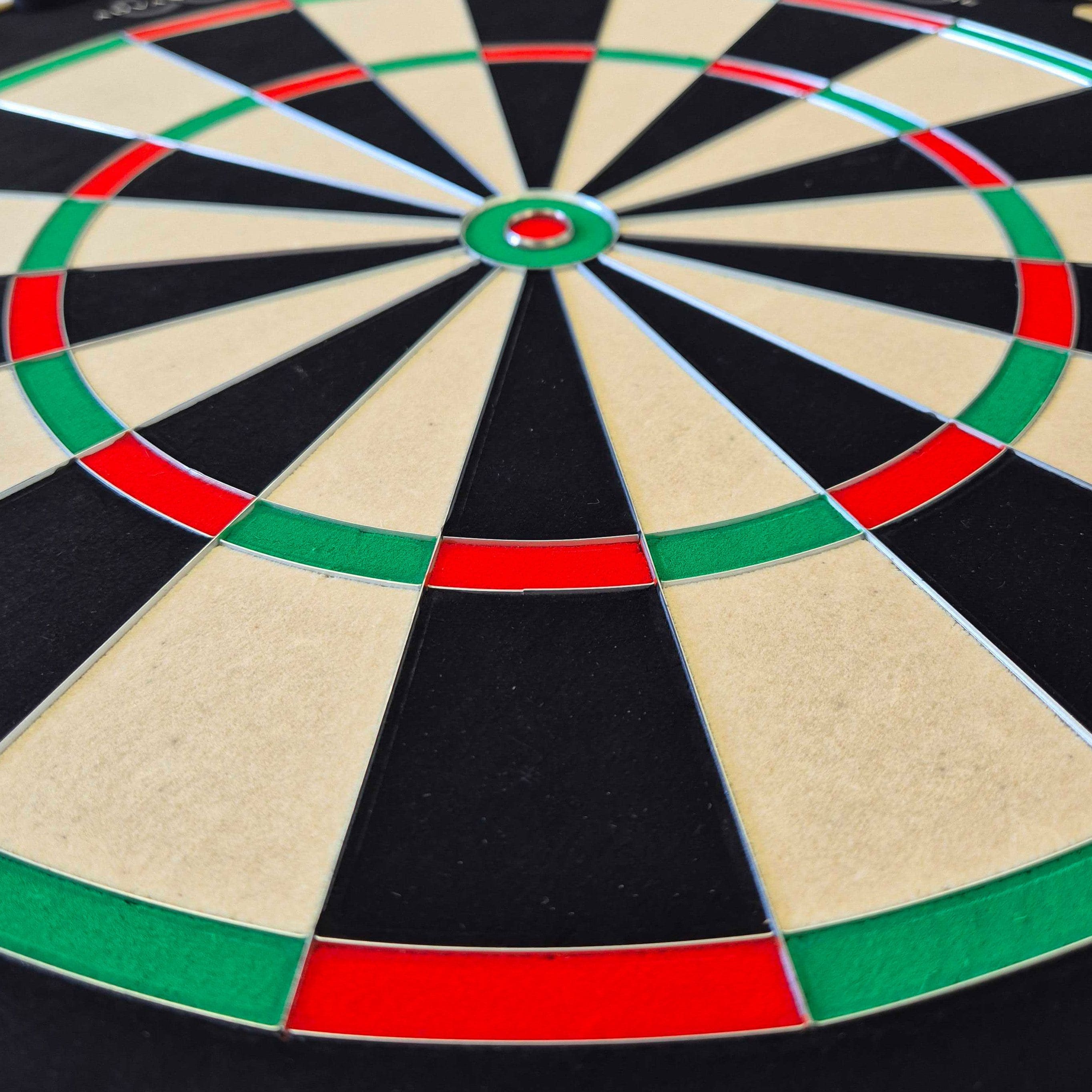 Bulls NL Advantage 8 steel dartboard Abgebildet ist das Bulls NL Advantage 8 Steeldartboard. Das Dartboard bietet professionelle Qualität für das Dartspiel.