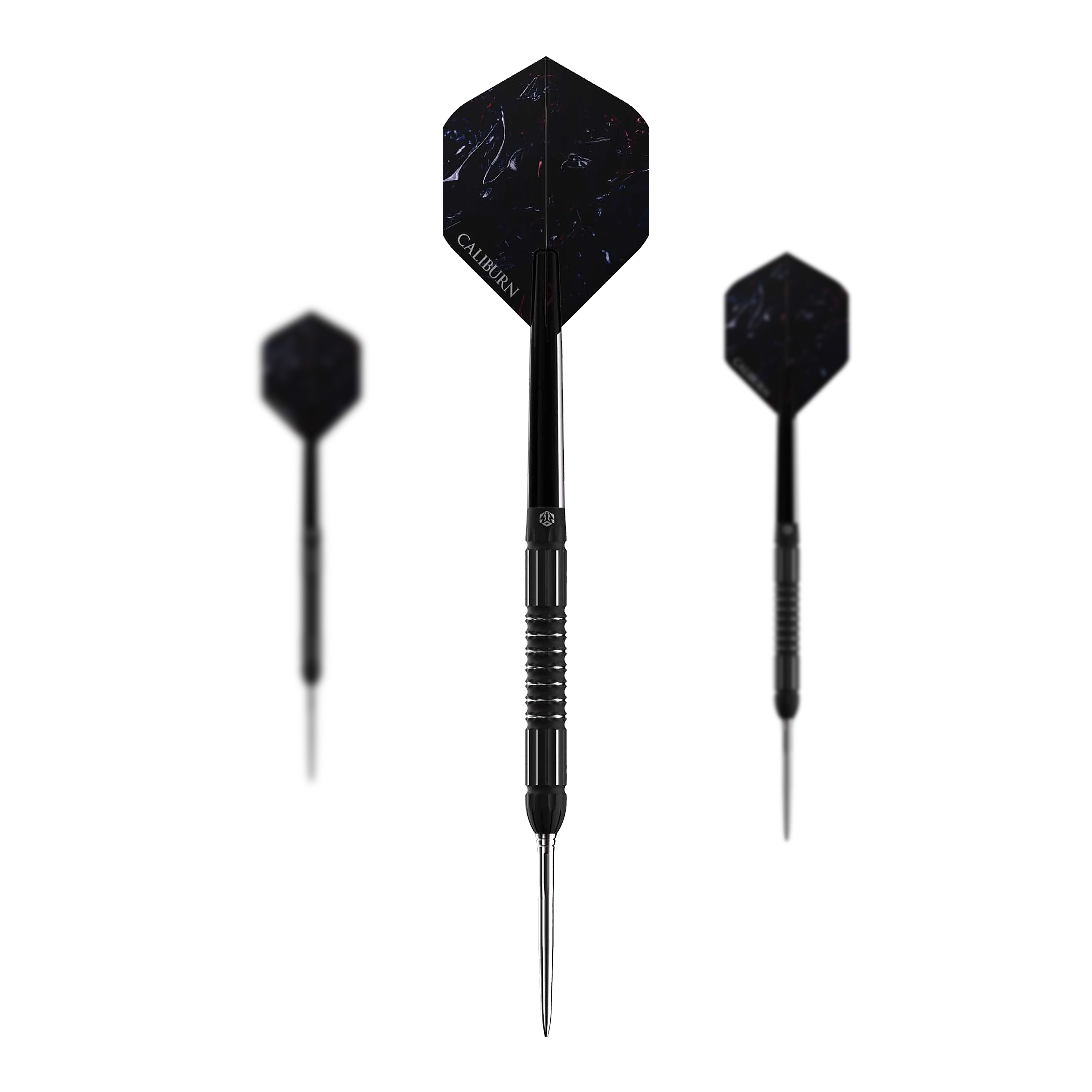 Caliburn Sword S2 steel darts Das Bild zeigt drei schwarze Steeldarts des Produkts „Caliburn Sword S2 Steeldarts“. In der Mitte ist ein Dartpfeil von vorne zu sehen, links und rechts sind sie von der Seite dargestellt.