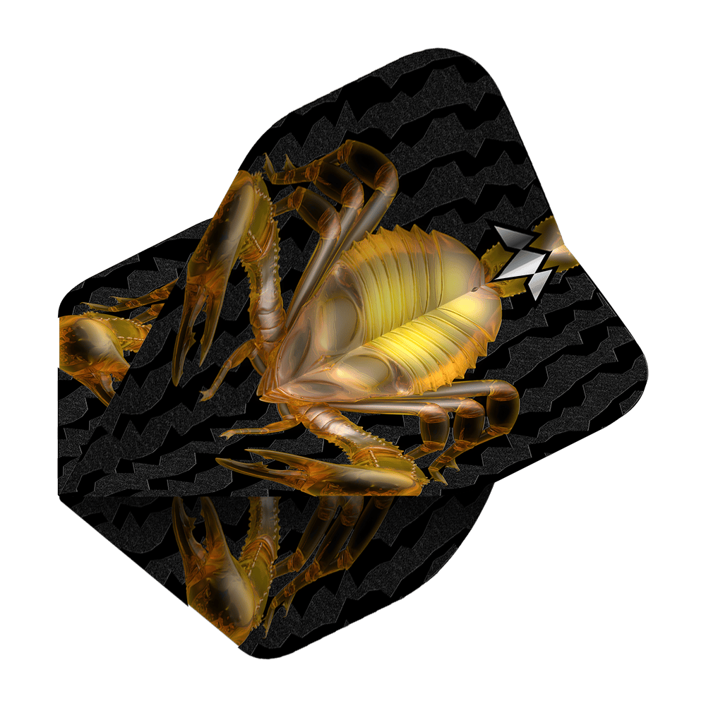 Mission Solo Scorpion No2 Standard Flights Das Bild zeigt ein schwarzes Dartflugblatt mit einem goldenen Skorpion-Design in der Mitte. Im Hintergrund sind wellenförmige Muster zu sehen.