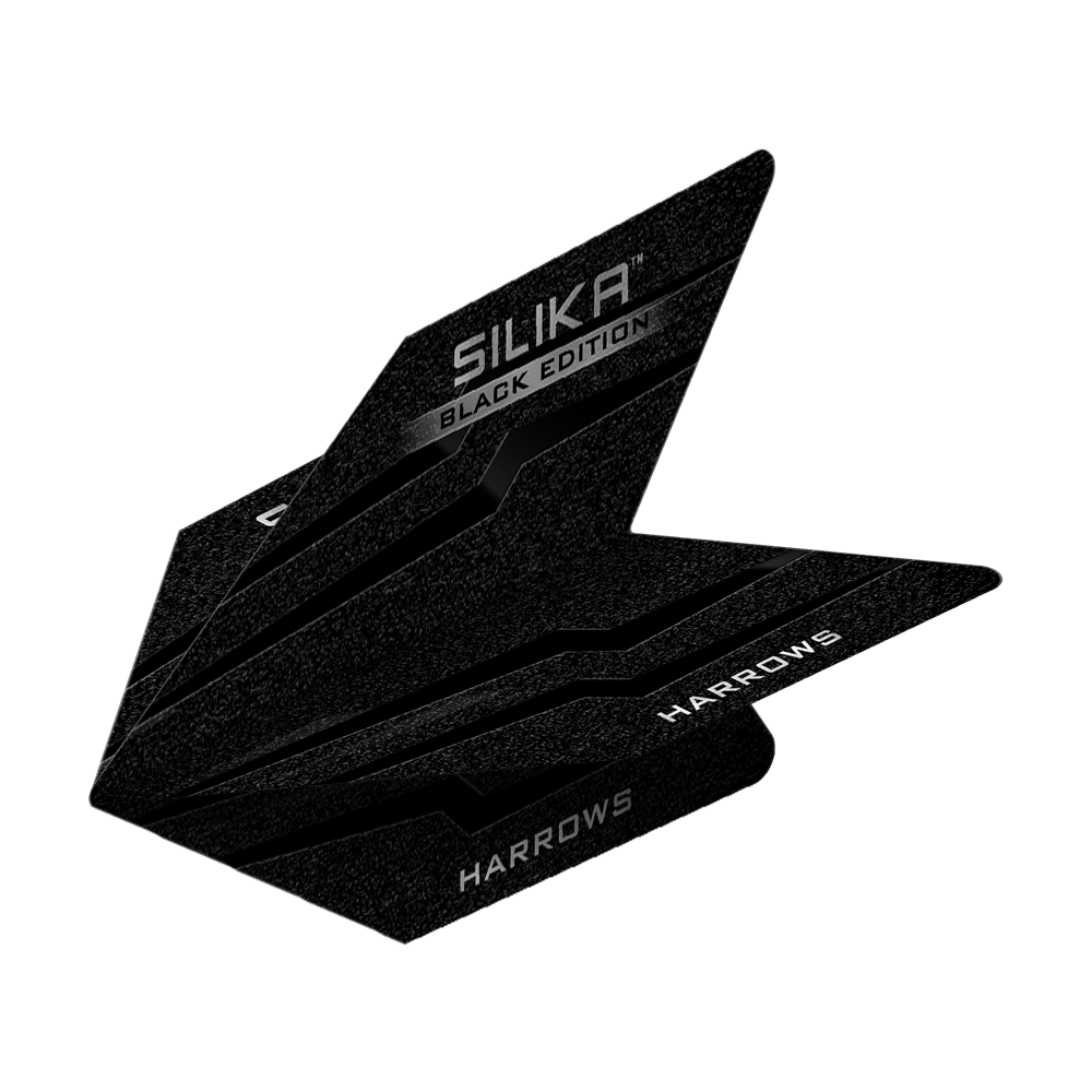 Harrows Silika Black Edition Velos Flights Das Bild zeigt die Harrows Silika Black-Edition Velos Flights. Die Flights sind schwarz mit silbernen Schriftzügen und haben ein modernes, eckiges Design.