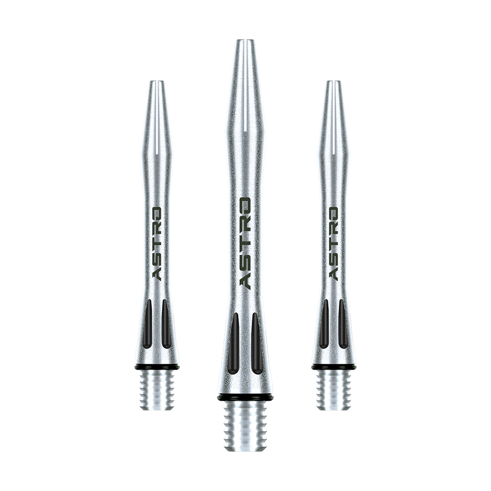 7012-101_Winmau_Astro_Aluminium_Shafts_Schwarz_35mm_1 Das Bild zeigt drei silberne Winmau Astro Aluminium Shafts mit schwarzem Akzent. Auf jedem Shaft steht das Wort "ASTRO" geschrieben.