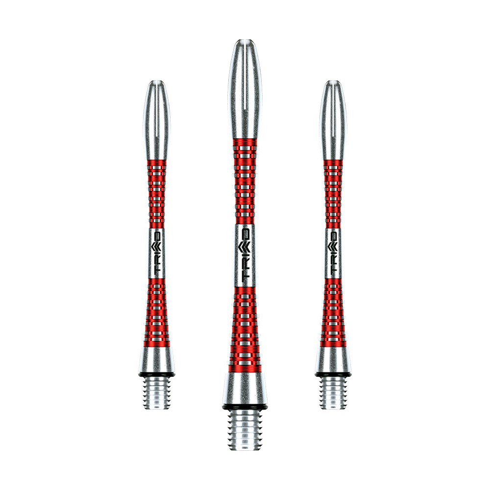 Auf dem Bild sind drei rot-silberne Aluminium-Dartschäfte zu sehen. Sie stehen nebeneinander auf grünem Hintergrund.