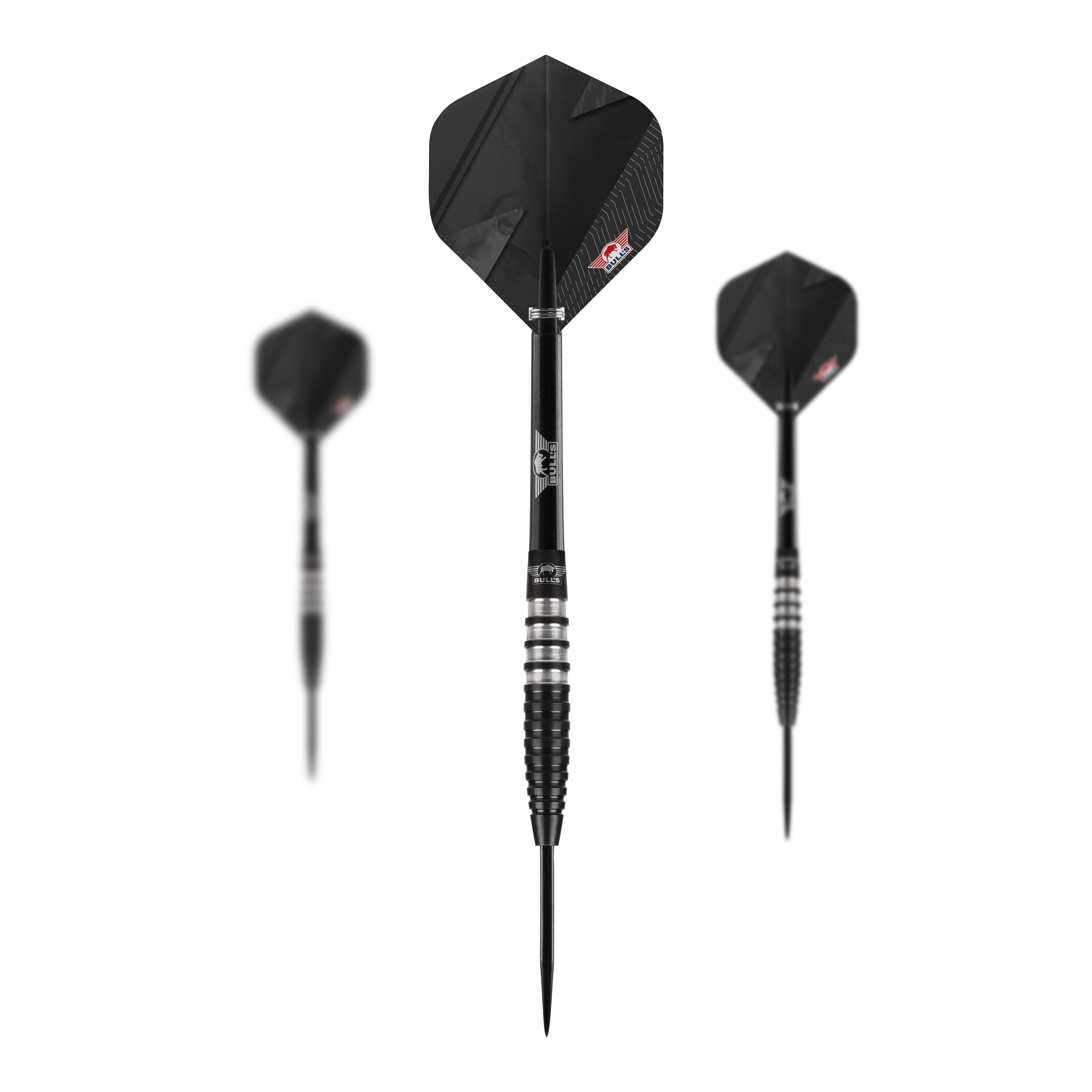 Bulls NL Lightning Black Steel Darts Das Bild zeigt drei schwarze Steeldarts des Modells "Bulls NL Lightning Black". Die Darts haben ein modernes, geriffeltes Design mit schwarzen Flights.