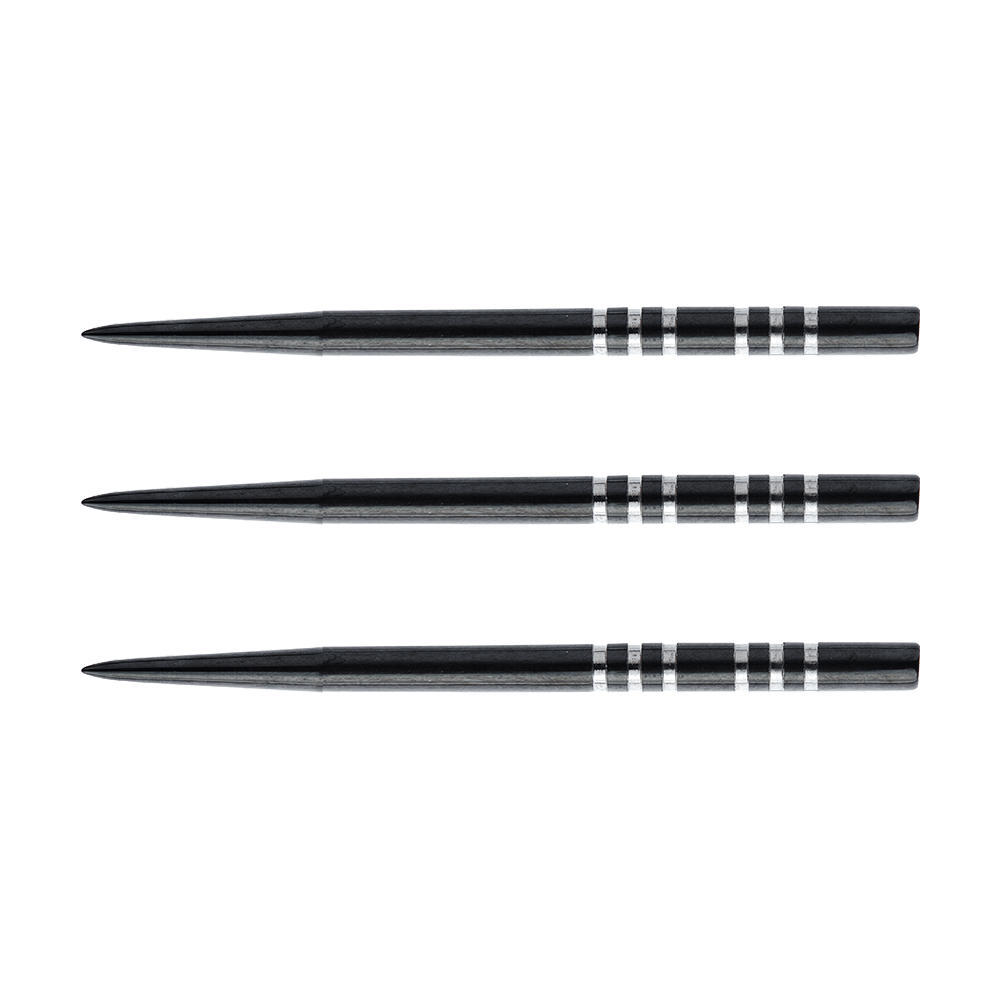 8376_Winmau_Re-Grooved_Steeldart_Spitzen_41mm_1 Das Bild zeigt drei Winmau Re-Grooved Steeldart Spitzen. Die Spitzen sind schwarz mit silbernen Rillen am hinteren Ende.