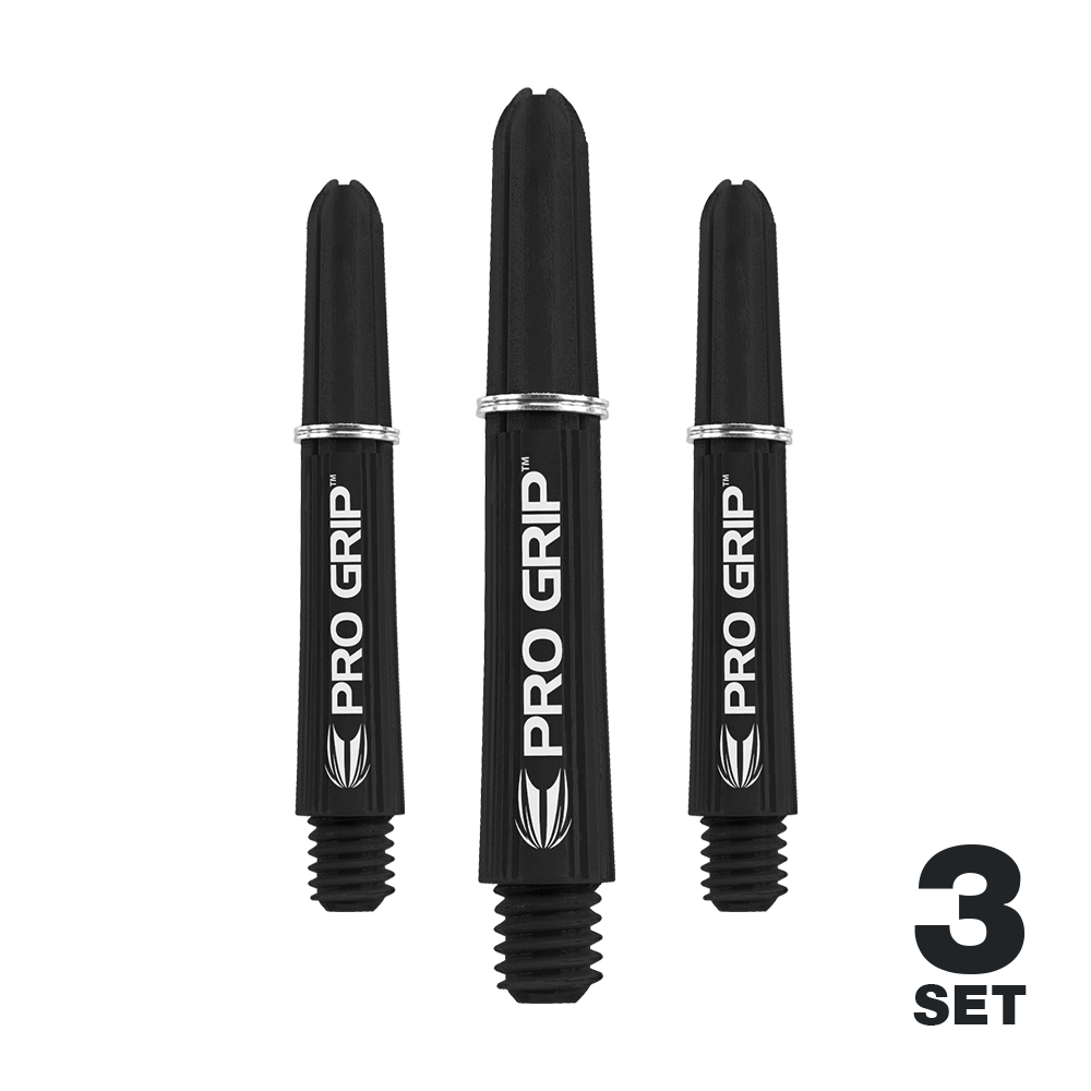 Target Pro Grip Shafts - 3 Sets - Black Auf dem Bild sind drei schwarze Pro Grip Dartschäfte zu sehen. Unten rechts steht „3 Set“, was auf ein Set aus drei Stück hinweist.