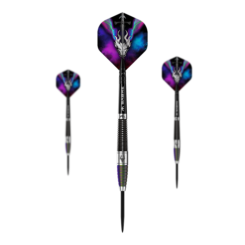 Mission Occult Steeldarts - 23g Das Bild zeigt drei Steeldarts des Produkts "Mission Occult Steeldarts - 23g". Die Flights haben ein auffälliges Design mit einem Drachenkopf auf einem Hintergrund in Lila, Blau und Schwarz.