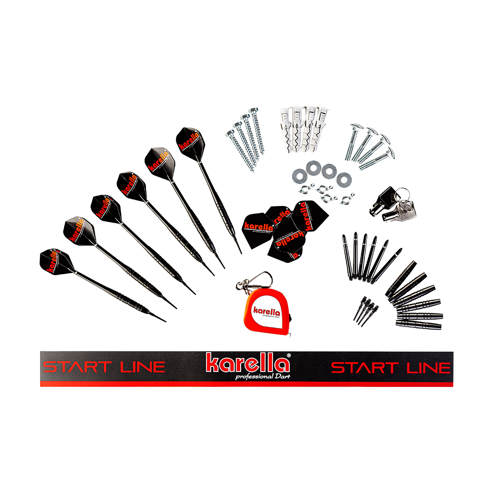 Karella_E-Master_Dartautomat_Detail_Zubeh-r Das Bild zeigt das Zubehörset für den Karella E-MASTER Dartautomaten mit Münzeinwurf. Zu sehen sind mehrere Dartpfeile, Ersatzteile, Befestigungsmaterial, Schlüssel und eine Startlinie.