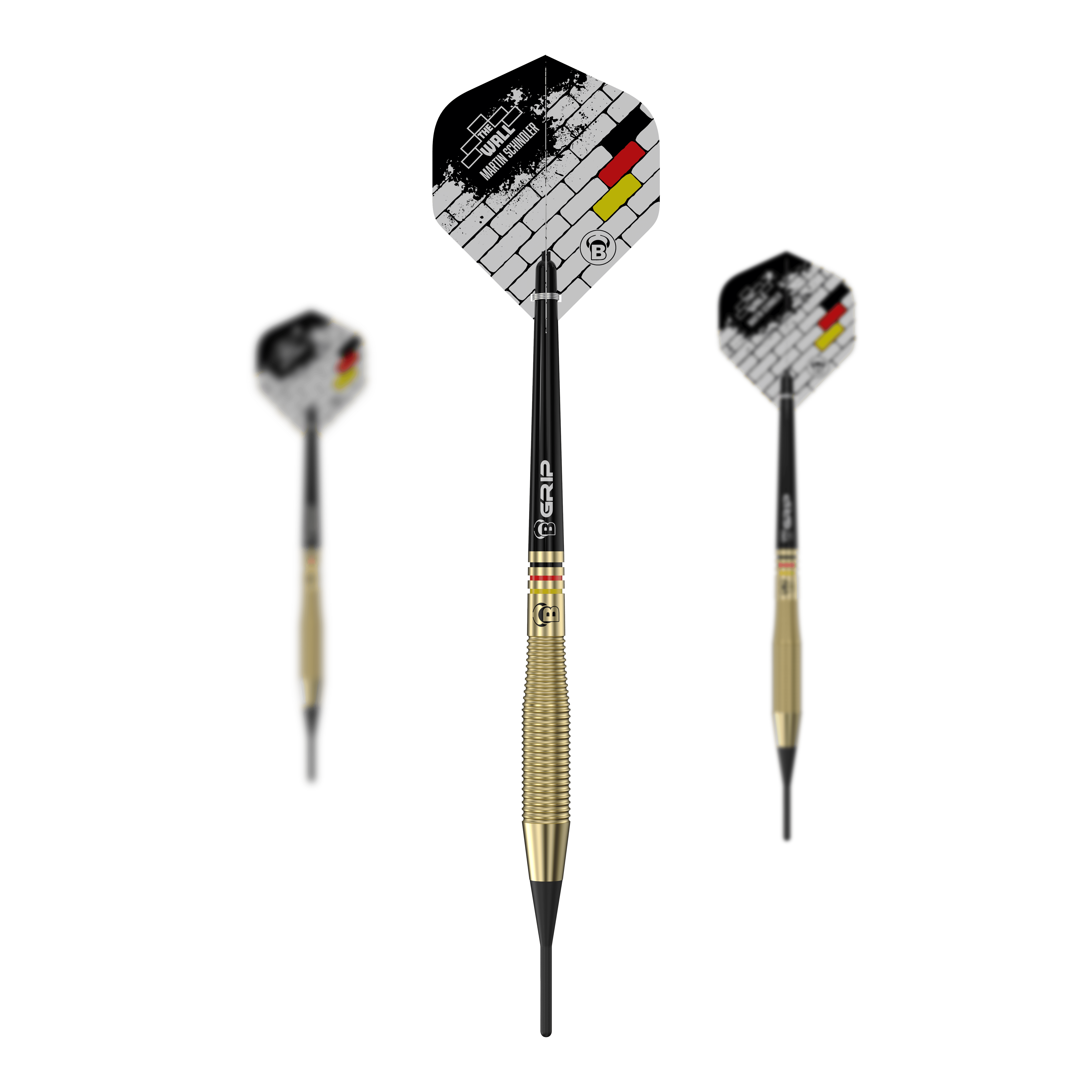Bulls Martin Schindler The Wall Brass Softdarts - 18g Das Bild zeigt drei Softdarts des Modells "Bulls Martin Schindler The Wall Brass" mit einem Gewicht von 18g. Die Flights sind mit einem Mauer-Design und den Farben der deutschen Flagge verziert.