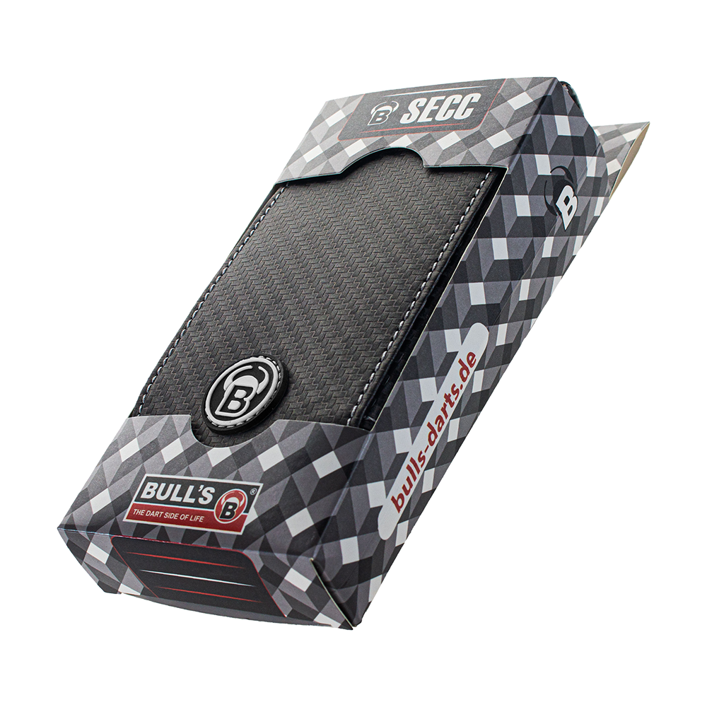 66345_Bulls_SECC_Dartcase_Grey_4 Das Bild zeigt das Produkt "Bulls SECC Dartcase" in seiner Verpackung. Die Verpackung ist modern gestaltet und hebt das Dartcase stilvoll hervor.