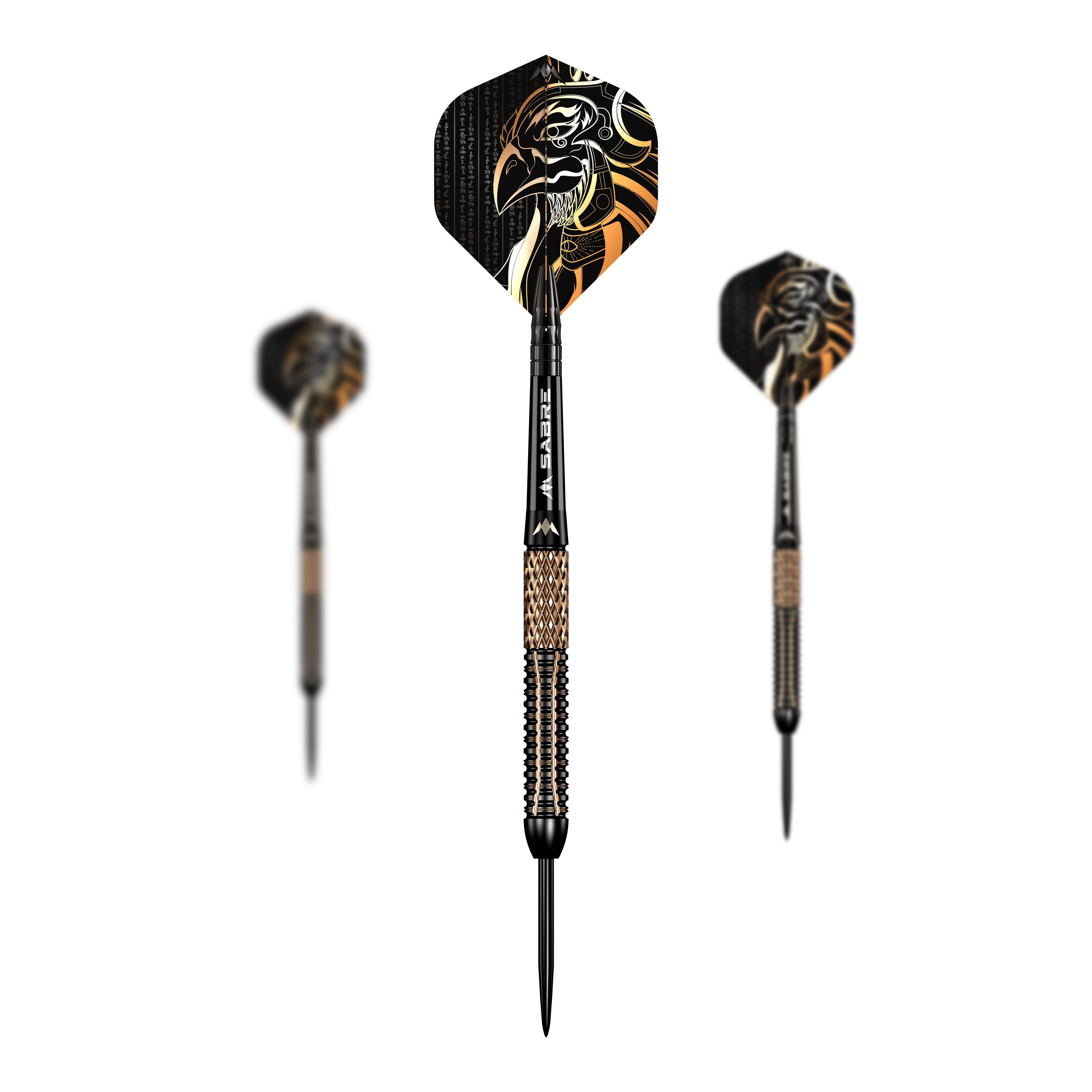 Mission Horus Steeldarts Das Bild zeigt drei Mission Horus Steeldarts mit auffälligem Design. Auf den Flights ist ein kunstvoller Horus-Kopf in Schwarz, Gold und Weiß abgebildet.