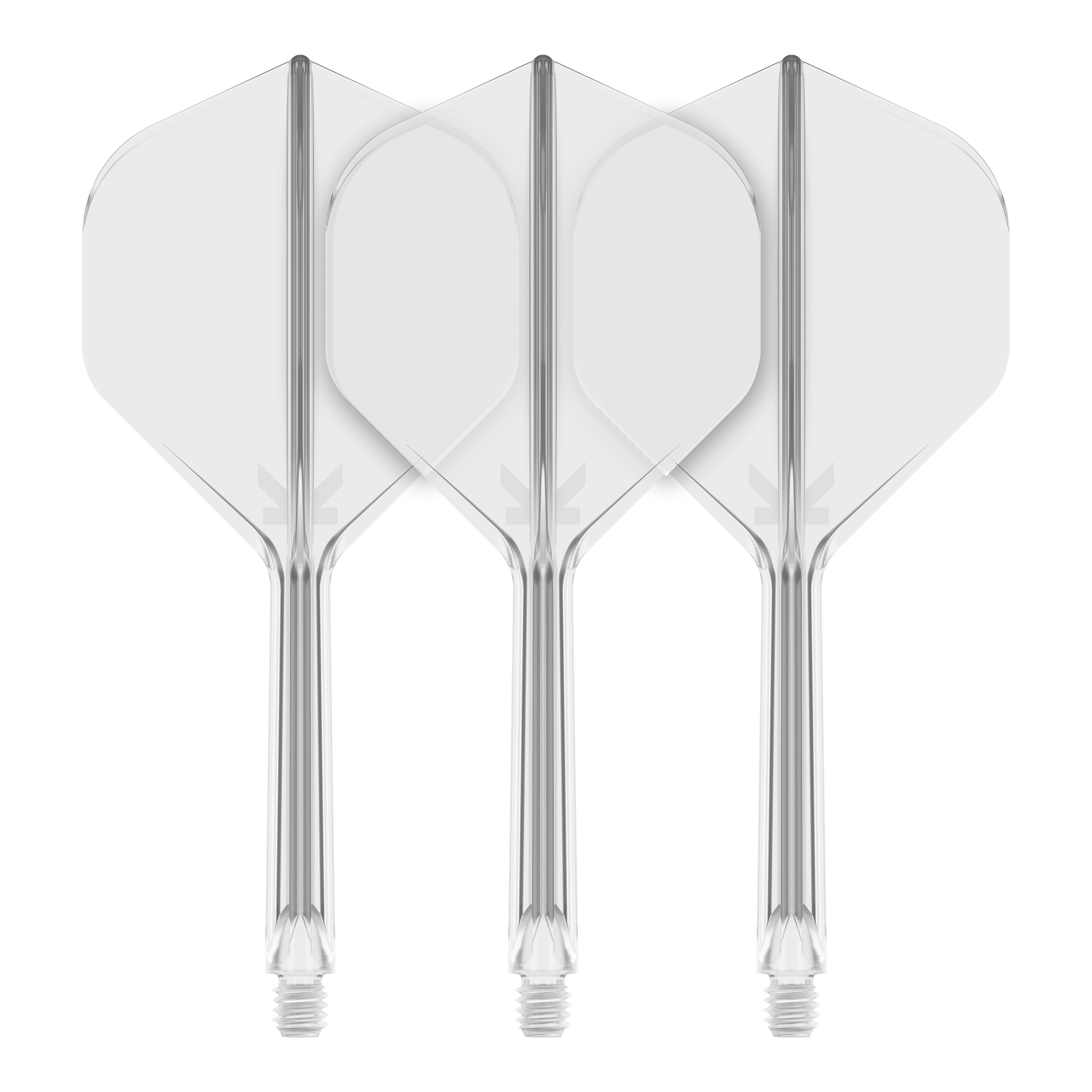 Target K-Flex No2 Standard Flight System - Clear Das Bild zeigt drei durchsichtige Dartflights mit passenden Schäften. Sie sind nebeneinander auf einem schwarzen Hintergrund angeordnet.