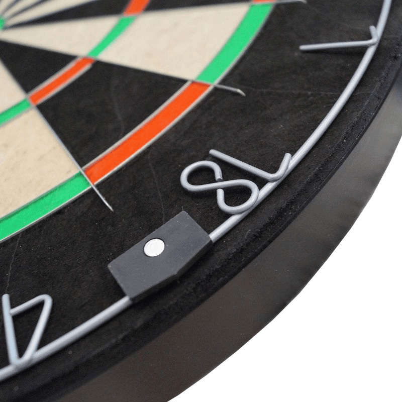 Karella Dartboard BullOut Set including 2 sets of steel darts Karella Dartboard BullOut Set including 2 sets of steel darts