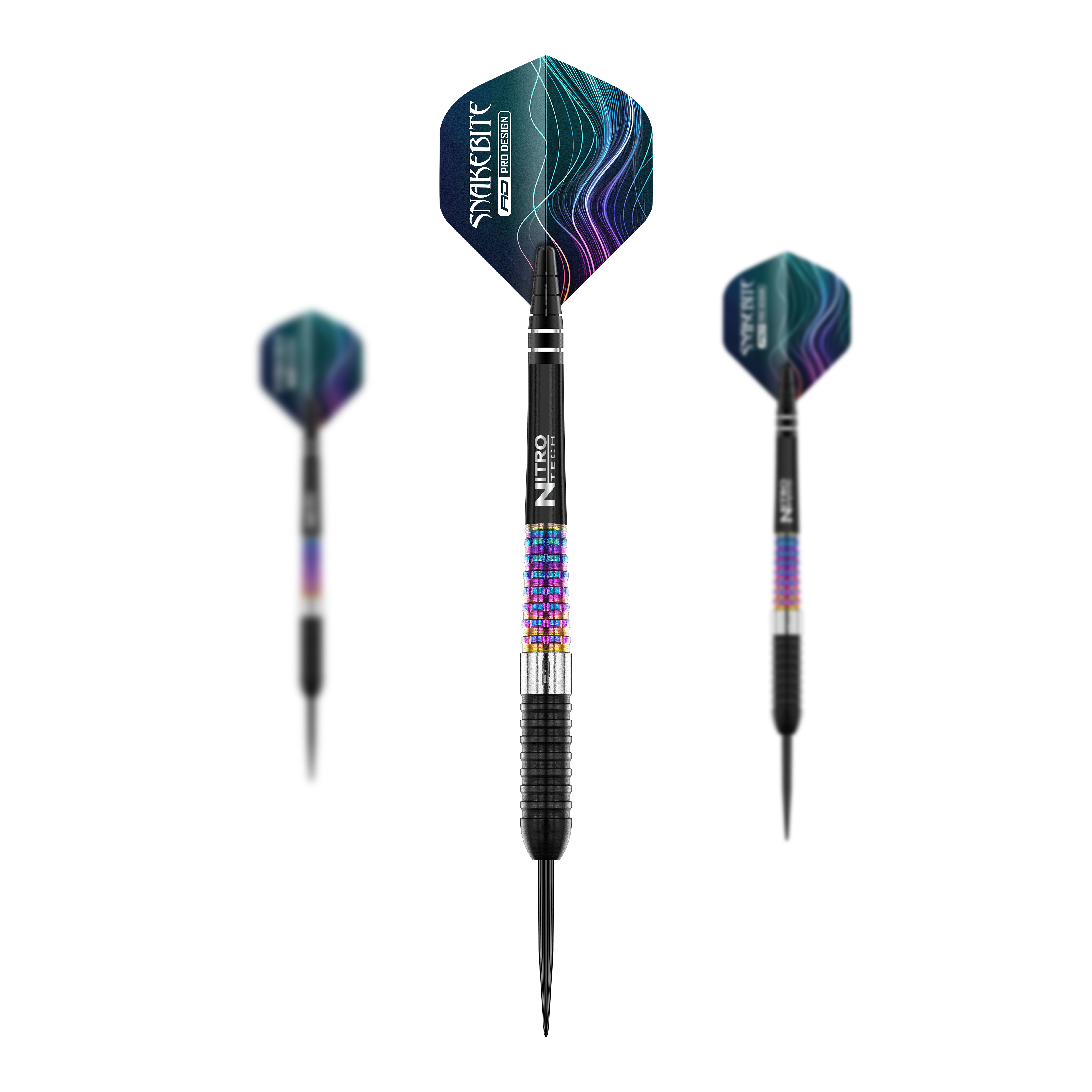 Das Bild zeigt drei Steeldarts des Modells "Red Dragon Peter Wright Corra". Die Darts haben bunte Griffe und schwarze Spitzen, mit auffälligen Flights im Snakebite-Design.