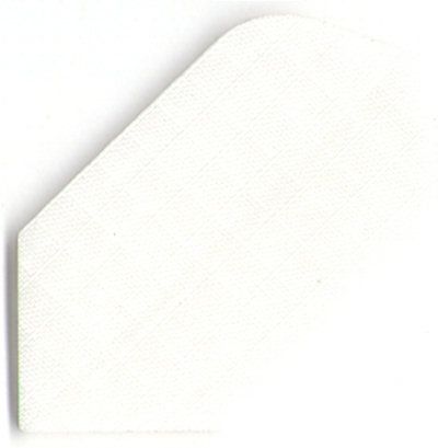 n10 Das Bild zeigt ein weißes Nylon-Stoff Flight N10. Es hat eine abgeschrägte und abgerundete Form.