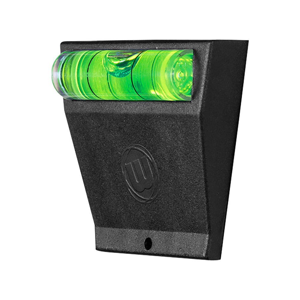 Winmau_Spirit_Master_Wasserwaage_1dFiLOMhff63Jh Das Bild zeigt die Winmau Spirit Master Wasserwaage. Sie ist ein kompaktes Messgerät aus schwarzem Kunststoff mit einer grünen Libelle.