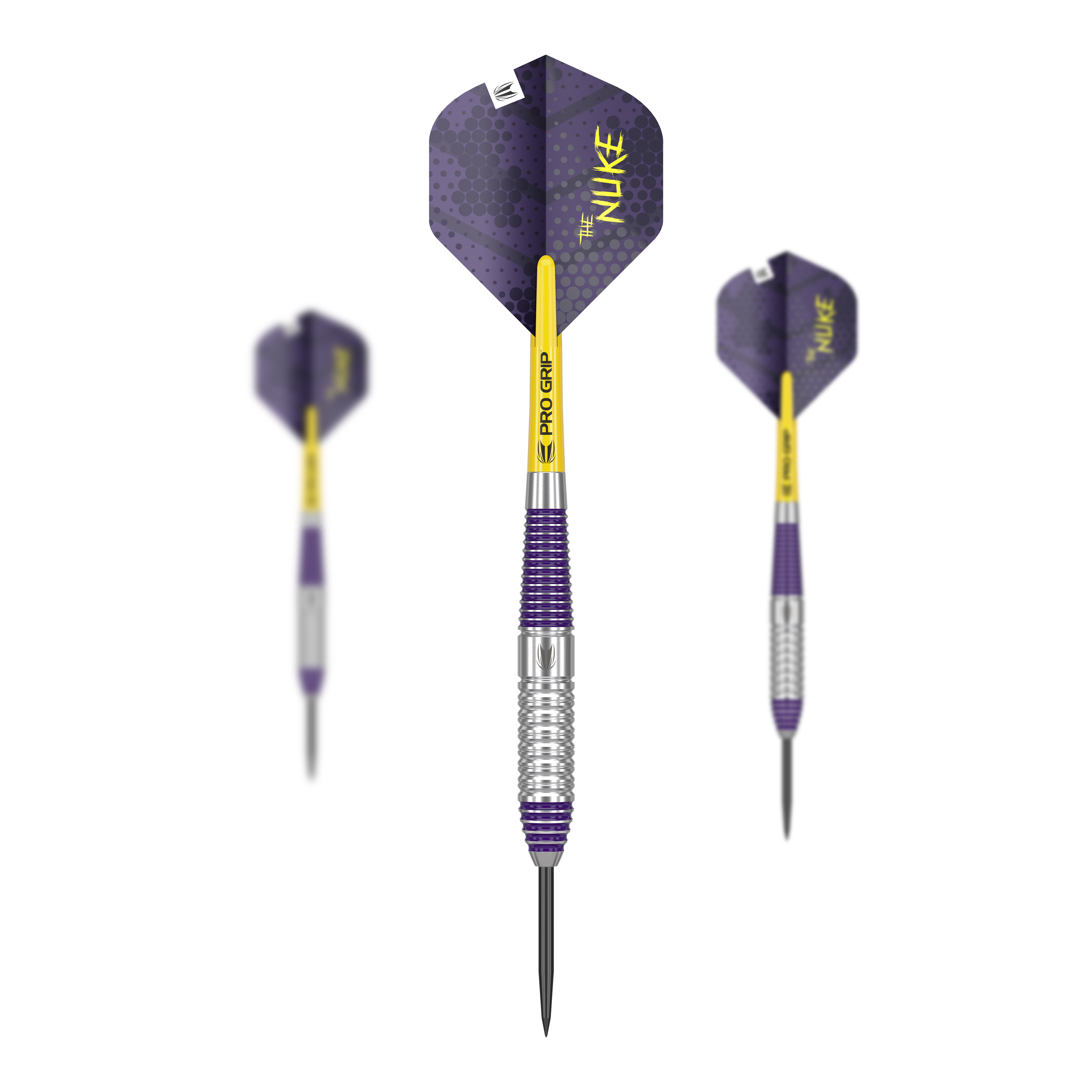 Target Luke Littler Brass Steel Darts - 22g Das Bild zeigt drei Steeldarts mit violett-gelbem Design und der Aufschrift "THE NUKE" auf den Flights. Es handelt sich um das Produkt „Target Luke Littler Brass Steeldarts - 22g“.