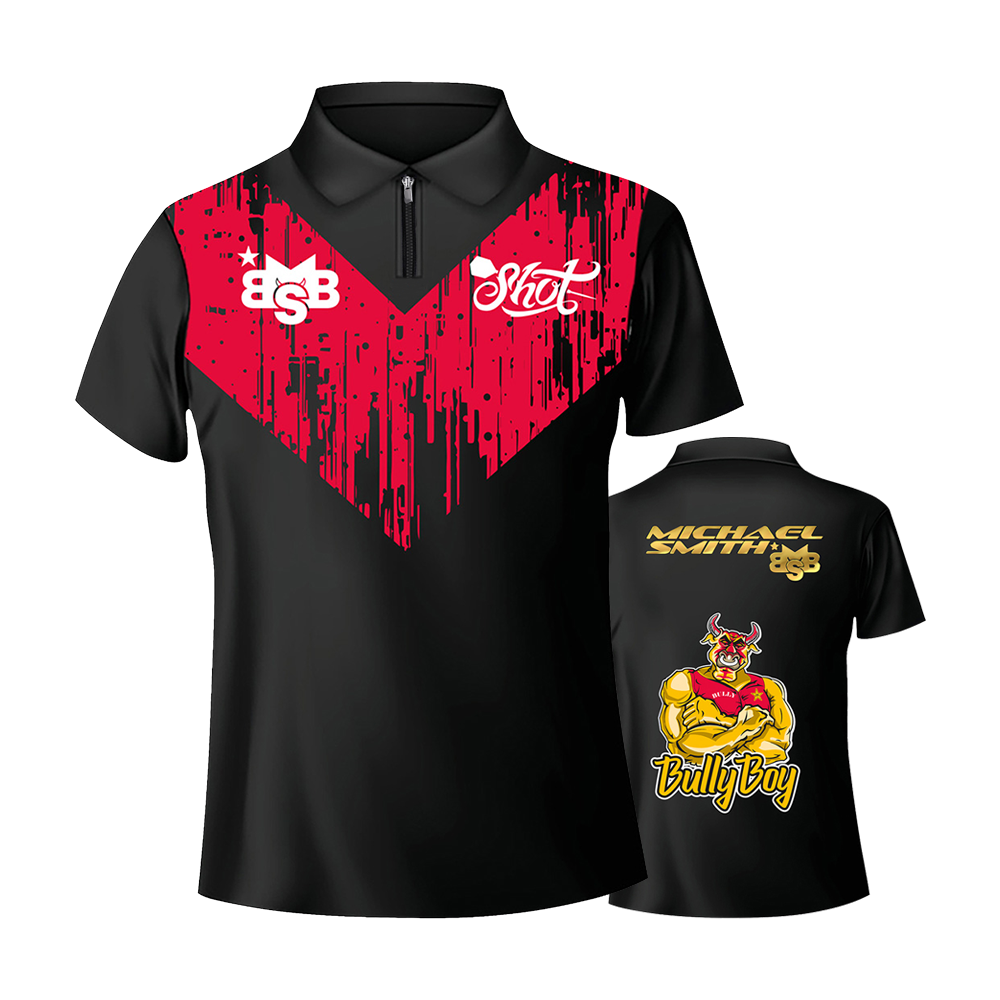 Shot Michael Smith Bully Boy Dartshirt Das Bild zeigt das "Shot Michael Smith Bully Boy Dartshirt" mit einem schwarzen Grund und auffälligem roten Muster auf der Vorderseite. Auf der Rückseite sind ein Cartoon-Bulle, der Schriftzug "Bully Boy" und der Name "Michael Smith" abgebildet.