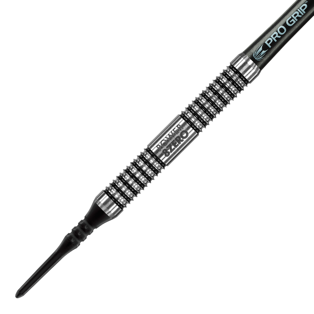 200240-Target-Phil-Taylor-Power-8Zero-Softdarts-2 Dies ist ein Target Phil Taylor Power 8zero Softdart. Der Dartpfeil hat einen silbernen, geriffelten Lauf und eine schwarze Spitze.