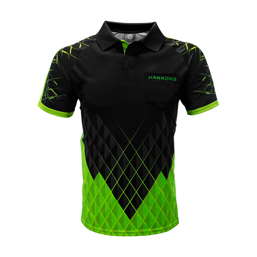 HRS-26333_Harrows_Paragon_Dartshirt_Gr-n_1 Das Bild zeigt das Harrows Paragon Dartshirt in Grün. Das Shirt hat ein auffälliges schwarz-grünes Diamantmuster und einen Kragen mit Knopfleiste.