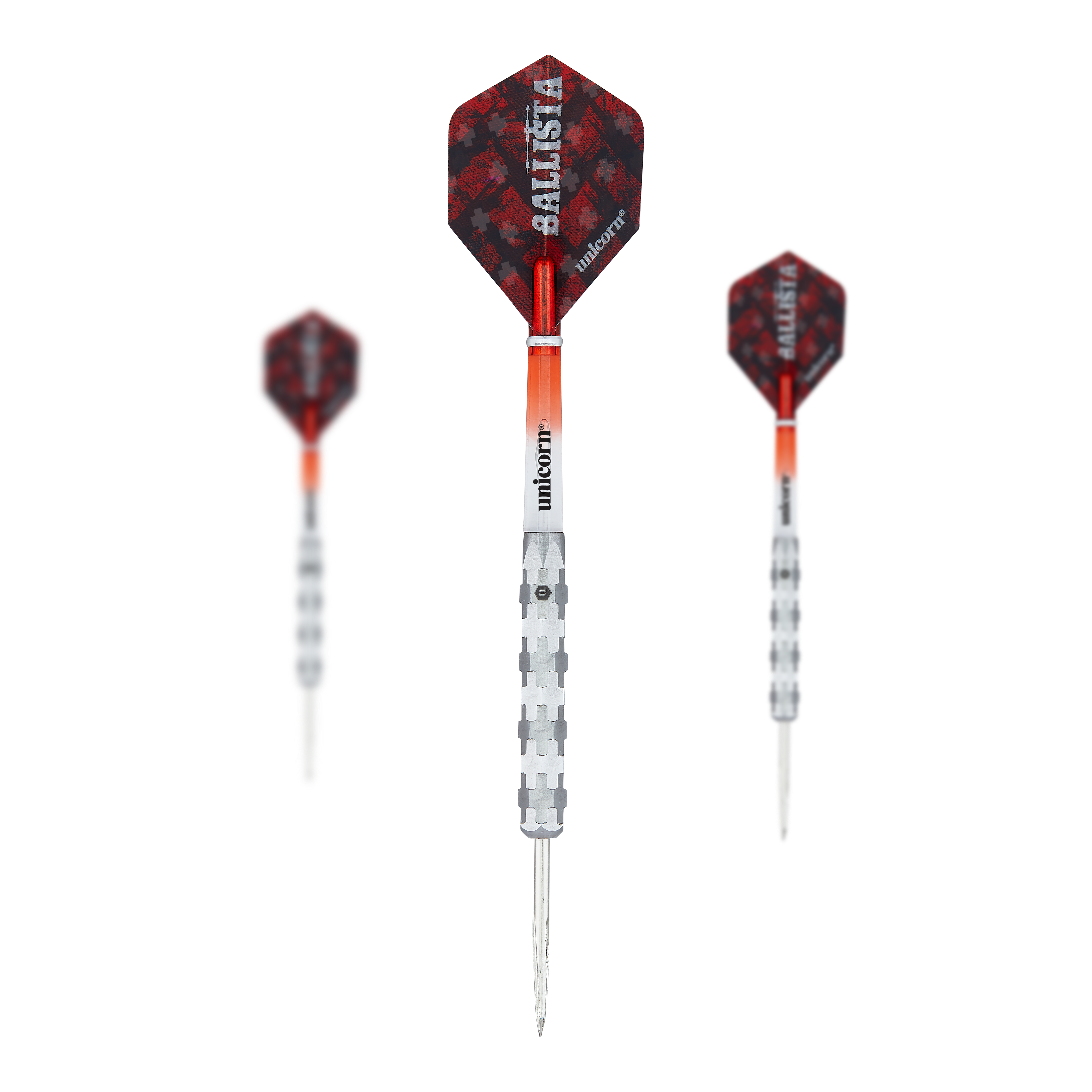 Das Bild zeigt drei Steeldarts des Modells "Unicorn Ballista Style 1". Die Darts haben silberne Spitzen und Schäfte mit rot-schwarzen Flights, auf denen "Ballista" steht.