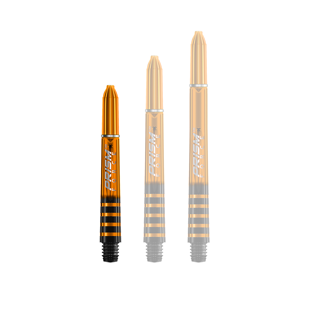 Das Bild zeigt drei orangefarbene Winmau Prism Force Shafts in unterschiedlichen Längen. Die Shafts haben schwarze Streifen und silberne Akzente.