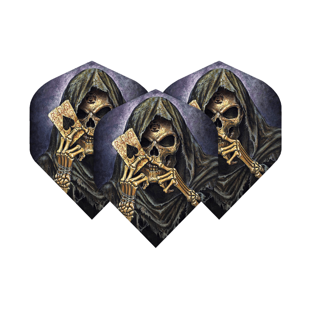 ALC2_Alchemy_Reapers_Ace_Standard_Flights_1WexXGWWG8jDhd Das Bild zeigt drei Dart-Flights mit dem Motiv eines Skeletts in einer Kapuze, das eine Spielkarte mit einem Pik-Ass hält. Die Flights haben einen düsteren, künstlerischen Stil und sind Teil der "Alchemy Reapers Ace No2 Standard Flights" Serie.