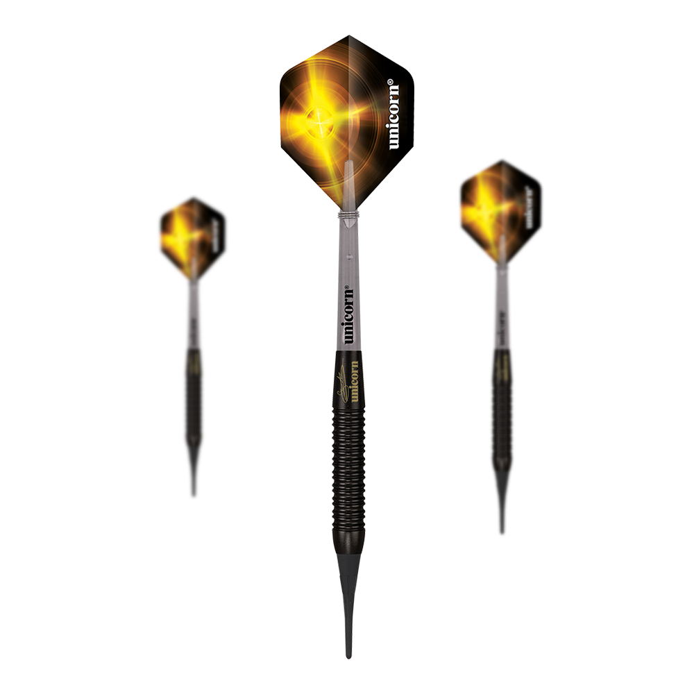 Unicorn World Champion Gary Anderson Black Brass Soft Darts - 19 g Das Bild zeigt drei Unicorn World Champion Gary Anderson Black Brass Softdarts mit einem Gewicht von 19 g. Die Pfeile haben schwarze Flights mit einem gelben, leuchtenden Design.