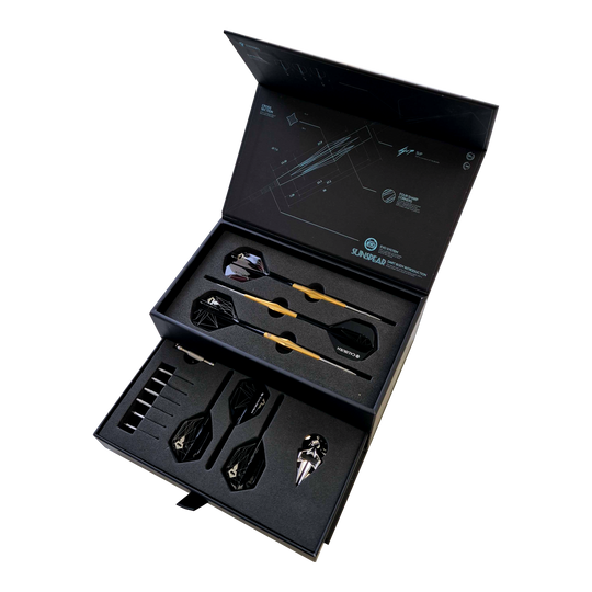 Abgebildet ist Caliburn Starships Series Sunspear Steeldarts - 19g. Das Produkt zeigt einen Satz hochwertiger Steeldarts.