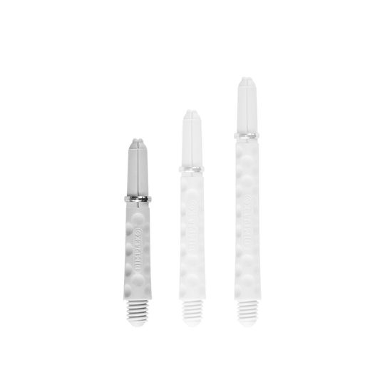 Harrows Dimplex Shafts - White Das Bild zeigt drei weiße Dartschäfte in unterschiedlichen Längen. Sie haben eine strukturierte Oberfläche und einen Schraubgewinde am unteren Ende.