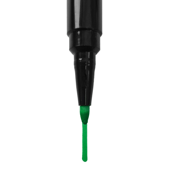 Dies ist ein schwarzer Boardmarker mit einer grünen Spitze. Die Spitze hinterlässt eine grüne Linie.