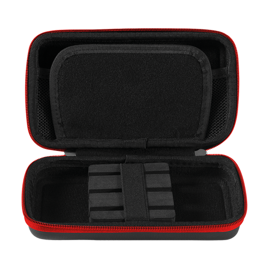8422_Winmau_Joe_Cullen_Tour_Edition_Dartcase_2IgLpL4i2WvodC Das Bild zeigt das geöffnete Winmau Joe Cullen Tour Edition Dartcase. Das Etui ist schwarz mit einem roten Reißverschluss und hat innen Fächer zur sicheren Aufbewahrung von Darts.