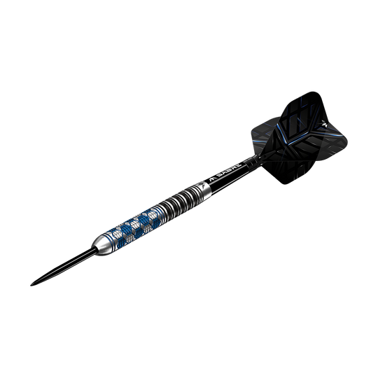 M001310_Mission_Hexon_Steeldarts_4 Das Bild zeigt einen Mission Hexon Steeldart mit einem Gewicht von 23g. Der Dart hat ein modernes Design mit einem schwarz-blauen Flug und einem silbernen Schaft mit blauen Akzenten.