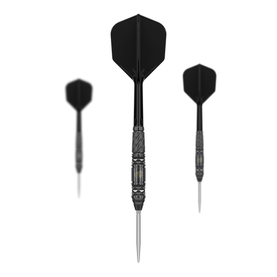 Target Japan Black Marque Dragon GEN2 Swiss Point Steel Darts Das Bild zeigt drei schwarze Steeldarts aus der Serie "Target Japan Black Marque Dragon GEN2 Swiss Point". Die Dartpfeile bestehen aus einem schwarzen Shaft, schwarzen Flights und einer silbernen Spitze.
