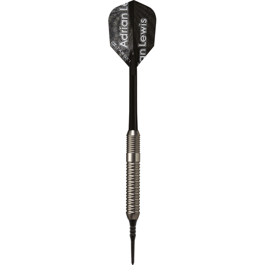 Dies ist ein Softdart mit silbernem Griff und schwarzem Schaft. Auf der schwarzen Flightschaufel steht "Adrian Lewis" geschrieben.