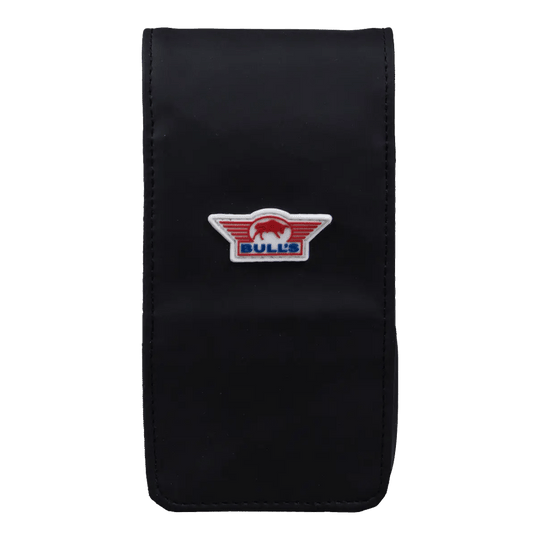 Bulls NL Spacecase Softcase Black-Red Das Bild zeigt das Bulls NL Spacecase Softcase in Schwarz-Rot. Das Softcase dient zur Aufbewahrung von Darts und Zubehör.
