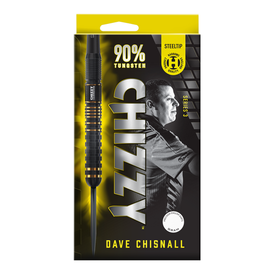 Das Bild zeigt eine Verpackung der "Harrows Dave Chisnall Chizzy Series 3 Steeldarts". Auf der Verpackung steht, dass die Darts aus 90% Tungsten bestehen und für professionelle Qualität stehen.
