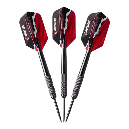 Ruthless Mini Desktop Dartboard Set Das Bild zeigt drei Darts aus dem Ruthless Mini Desktop Dartboard Set. Die Darts haben schwarze Spitzen und auffällige schwarz-rote Flights.
