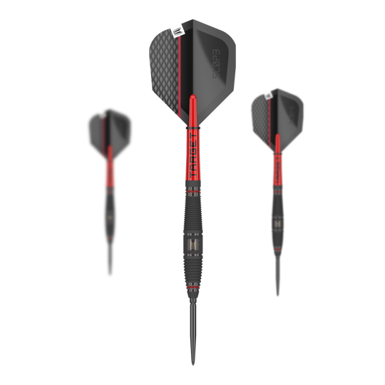Target Scope 03 Swiss Point steel darts Das Bild zeigt drei Steeldarts des Produkts "Target Scope 03 Swiss Point". Die Darts sind schwarz und rot gestaltet und haben ein modernes, sportliches Design.