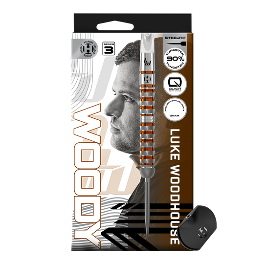 Abgebildet sind die Harrows Luke Woodhouse Series 3 Quick Point Steeldarts. Diese Pfeile eignen sich besonders für Profis und Fortgeschrittene.