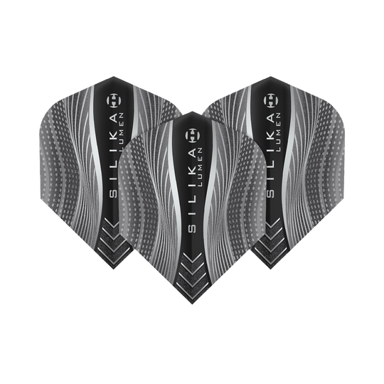 HF5127_Harrows_Silika_Lumen_Black_No6_Flights_1 Das Bild zeigt drei schwarze Dart-Flights mit dem Namen "Harrows Silika Lumen Black No6". Die Flights haben ein modernes, grafisches Muster mit wellenförmigen Linien und Punkten.