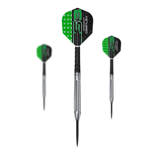Harrows Dimplex S3 Tapered Steel Darts Das Bild zeigt drei Steeldarts der Marke "Harrows Dimplex S3 Tapered". Die Flights sind schwarz-grün und die Barrel sind silberfarben mit einer geriffelten Struktur.