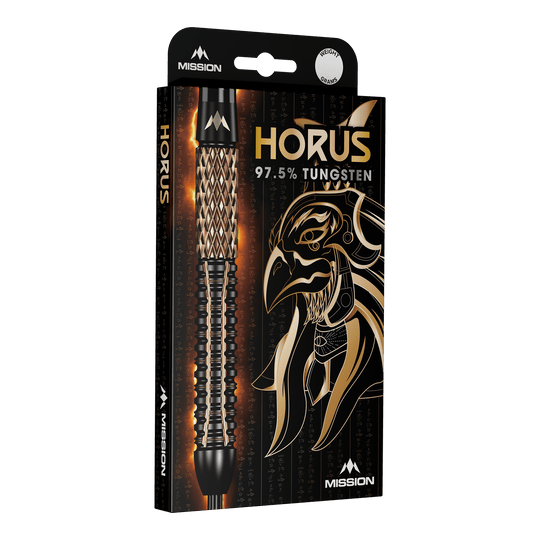 Mission Horus Steeldarts Die Verpackung zeigt die Mission Horus Steeldarts mit einem stilisierten Horus-Kopf im Hintergrund. Auf der Packung steht, dass die Darts aus 97,5 % Tungsten bestehen.