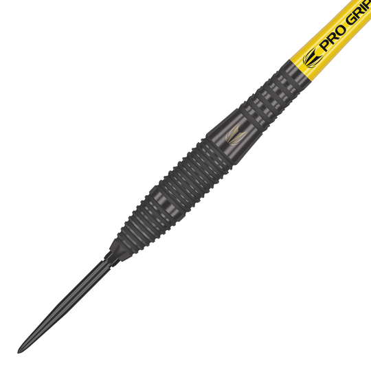 Target Bolide Void 05 Swiss Point steel darts Das Bild zeigt einen Target Bolide Void 05 Swiss Point Steeldart. Der Dart hat eine schwarze, gerillte Oberfläche und einen gelben Schaft mit der Aufschrift "Pro Grip".