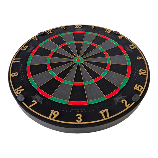 Bulls NL Advantage Black Edition steel dartboard Dieses Foto stellt das BullsNL Advantage Black Edition Steeldartboard dar. Es ist ein weiteres Bild dieses Dartboards.