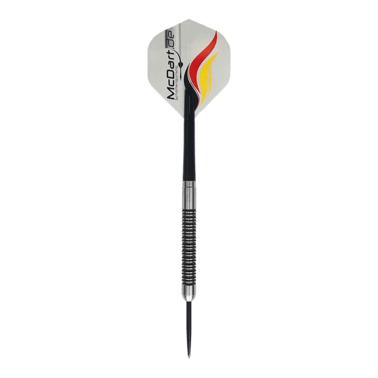 McDart Super Grip Steeldarts Drei McDart Super Grip Steeldarts sind parallel angeordnet. Die silbernen Darts haben ein markantes Griffmuster.
