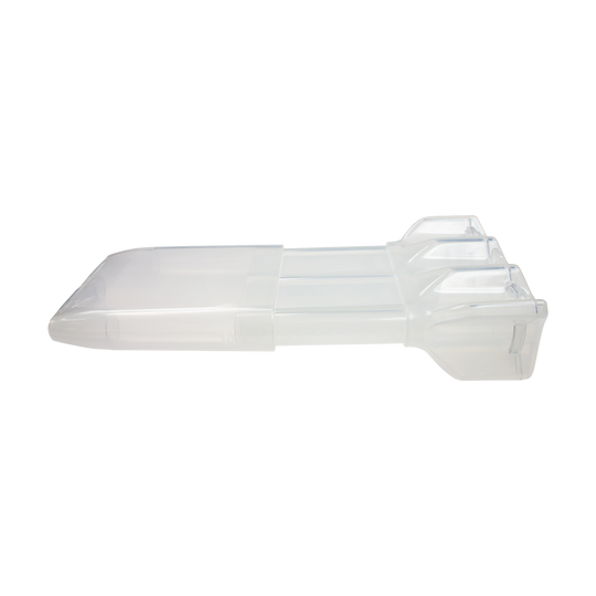 Cameo Dropsleeve 2 Dartcase Das Bild zeigt ein durchsichtiges Kunststoffetui, das flach und länglich ist. Es handelt sich um ein Aufbewahrungsbehälter, vermutlich für Dartpfeile.